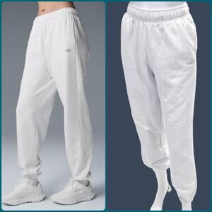 ALO Yoga Accolade White Jogger Pants